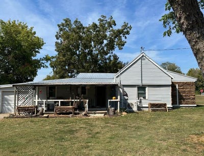 /international/us/7-box-street-arcola-mo-110107832645/