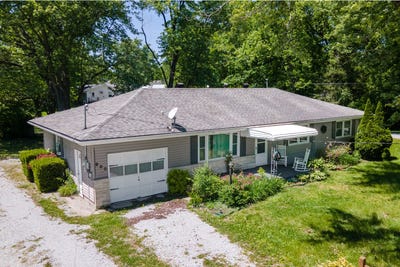 /international/us/900-new-era-road-carbondale-il-110107830670/