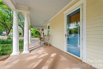 /international/us/602-n-main-street-davidson-nc-110107808742/