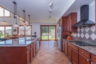 /international/us/107-109-baker-road-springfield-vt-110104513619/