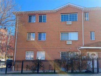 /international/us/9703-191st-street-hollis-ny-110107255373/