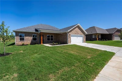 /international/us/40-w-gilpin-st-farmington-ar-110100347507/