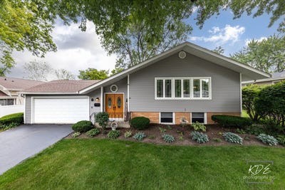 /international/us/8-e-gartner-road-naperville-il-110108717844/