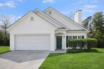 /international/us/301-st-charles-avenue-dallas-ga-110106753891/