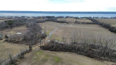 /international/us/e-lake-road-ovid-ny-110105096283/