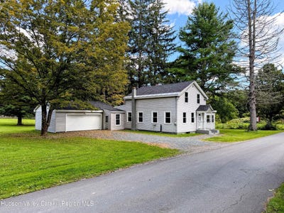 /international/us/57-mill-road-new-lebanon-ny-110110089225/