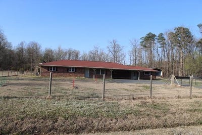 /international/us/2413-cook-road-white-hall-ar-110098452106/