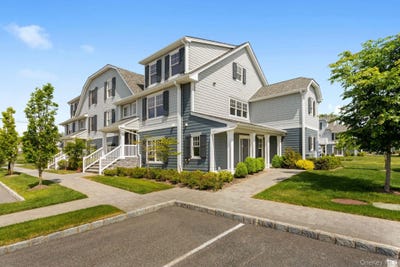/international/us/34-village-green-drive-southampton-ny-110105867633/