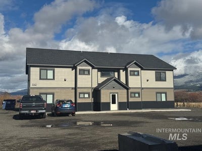 /international/us/640-virginia-st-new-meadows-id-110108652992/