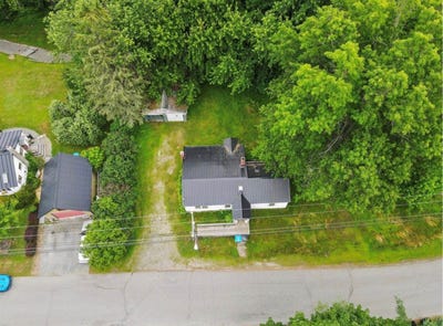 /international/us/22-union-street-orono-me-110101210984/