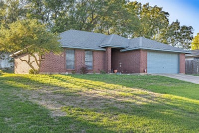/international/us/305-ross-avenue-denison-tx-110120488049/