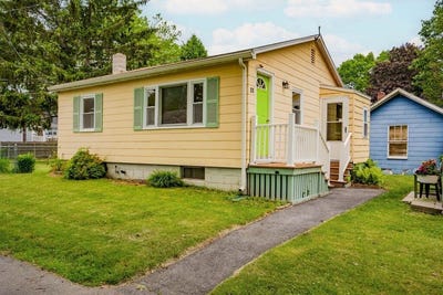 /international/us/68-park-avenue-old-orchard-beach-me-110101191371/