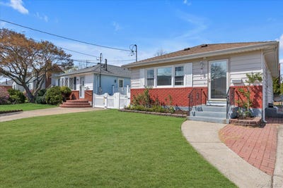 /international/us/1803-stone-avenue-east-meadow-ny-110107334587/
