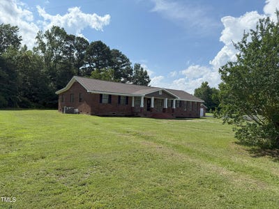 /international/us/773-new-hope-church-road-battleboro-nc-110104410895/