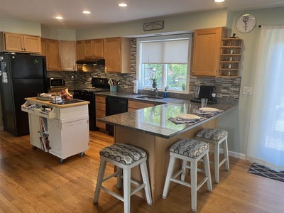 /international/us/323-county-road-oak-bluffs-ma-110109770302/