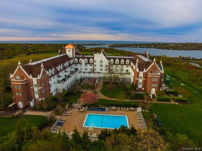 /international/us/236-edgemere-street-montauk-ny-110119958297/