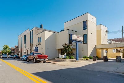 /international/us/1-s-main-street-madisonville-ky-110120576636/