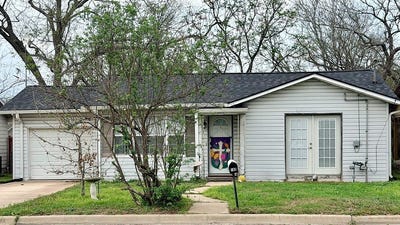 /international/us/531-east-houston-street-giddings-tx-110106278626/