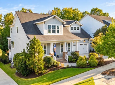 /international/us/18928-cypress-garden-drive-davidson-nc-110120412248/