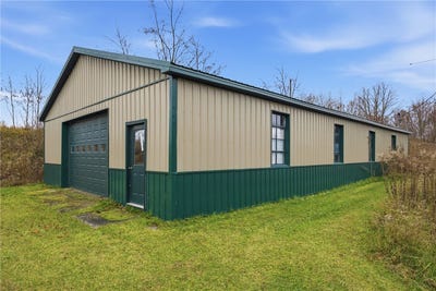 /international/us/3700-county-road-23-tyrone-ny-110103811096/