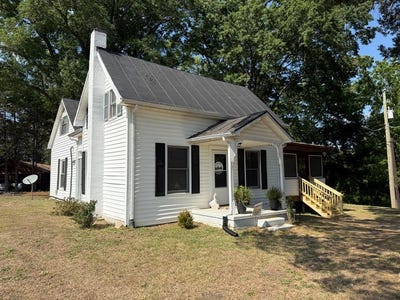 /international/us/3220-james-d-hagood-hwy-halifax-va-110108224521/