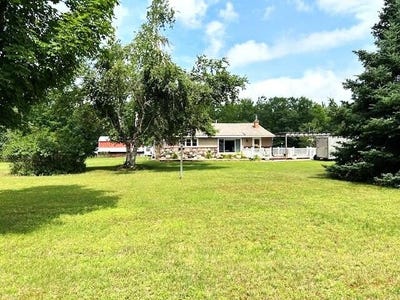 /international/us/1076-devereaux-lake-road-indian-river-mi-110100833194/