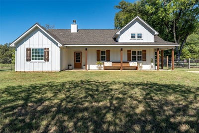 /international/us/19731-county-road-4130-lindale-tx-110120484736/