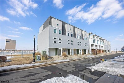 /international/us/641-carson-ave-atlantic-city-nj-110105852444/