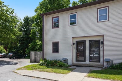 /international/us/89-n-champlain-street-burlington-vt-110108654022/
