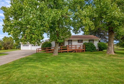 /international/us/10986-w-law-road-north-east-pa-110110418253/