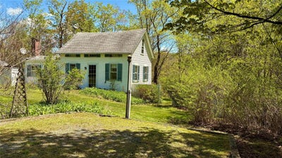/international/us/674-debruce-road-livingston-manor-ny-110098790067/