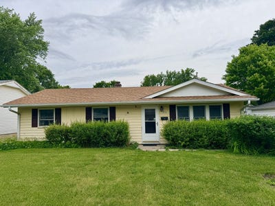 /international/us/213-river-drive-dekalb-il-110108694055/