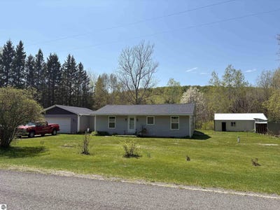 /international/us/16402-big-four-road-bear-lake-mi-110108149927/