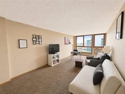 /international/us/433-s-7th-street-minneapolis-mn-110108534965/