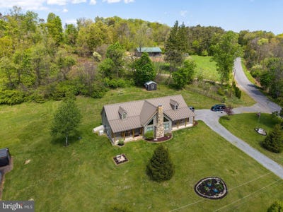 /international/us/1020-clark-hill-road-mount-pleasant-mills-pa-110108195018/