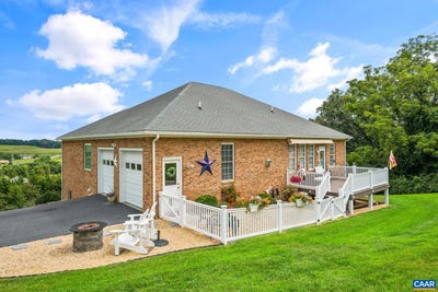 /international/us/93-cedar-creek-ln-fort-defiance-va-110109038363/