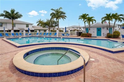 /international/us/116-clyburn-st-marco-island-fl-110107385910/