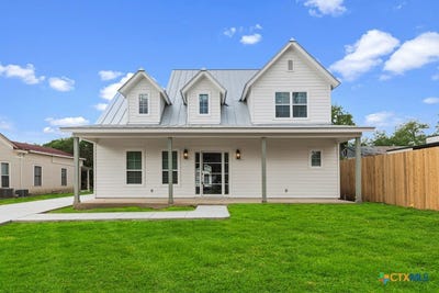 /international/us/158-s-academy-avenue-new-braunfels-tx-110107463017/