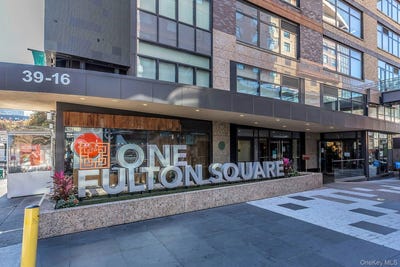 /international/us/39-16-prince-street-flushing-ny-110108338980/
