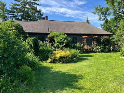 /international/us/27023-county-road-133-deerwood-mn-110100186942/