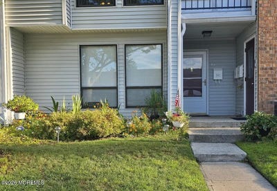 /international/us/5c-twin-rivers-drive-east-windsor-nj-110107416847/