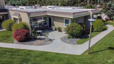 /international/us/1130-n-imperial-lane-boise-id-110120466918/