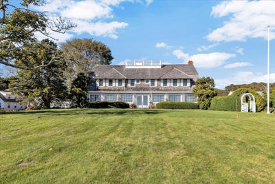 /international/us/18-mount-vernon-avenue-hyannis-port-ma-110095083855/