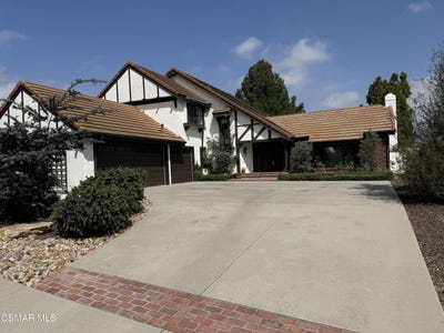 /international/us/261-scarborough-street-thousand-oaks-ca-110108609437/