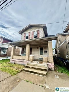 /international/us/2422-victor-street-easton-pa-110101165616/