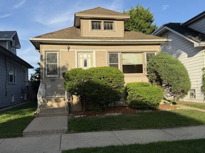 /international/us/2223-n-74th-avenue-elmwood-park-il-110108471786/