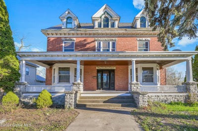 /international/us/616-e-main-street-cobleskill-ny-110091640031/