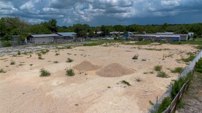 /international/us/943-king-arthur-new-braunfels-tx-110101220139/