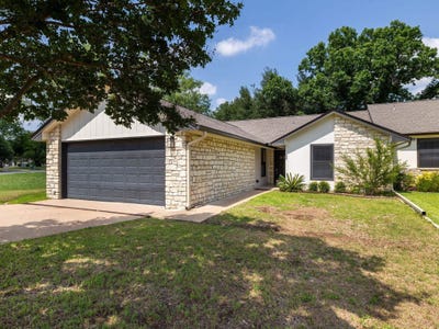 /international/us/26-fairway-ln-meadowlakes-tx-110099933938/