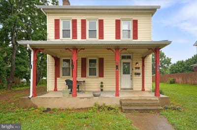 /international/us/228-cloud-street-front-royal-va-110108360796/